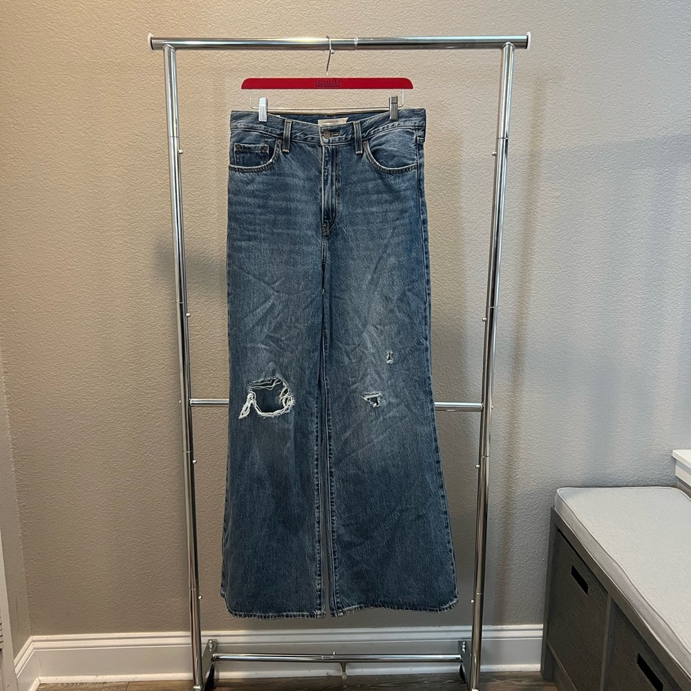 Levi’s Distressed High Loose Flare Jeans NWOT